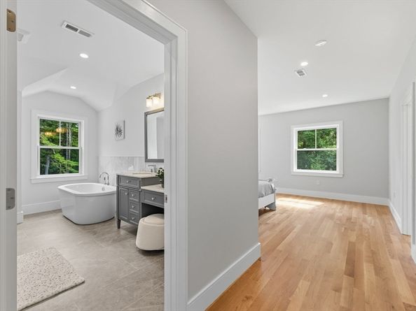 22 Lincoln Road, Lincoln MA 01773