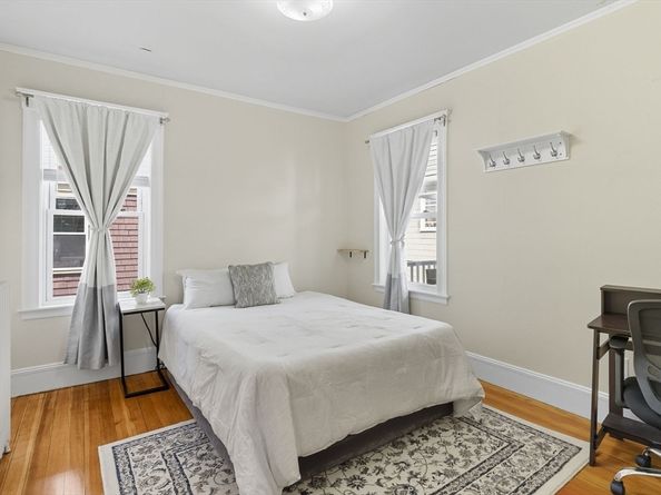 20 Rice St 2, Brookline MA 02445