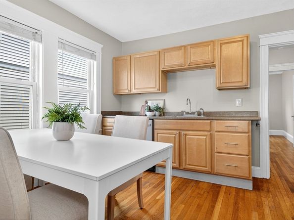 187 Florence St 2L, Boston MA 02131