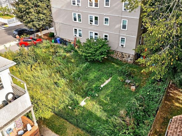 187 Florence St 2L, Boston MA 02131