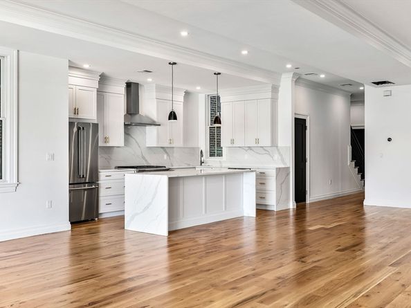 520 East Broadway 2, Boston MA 02127