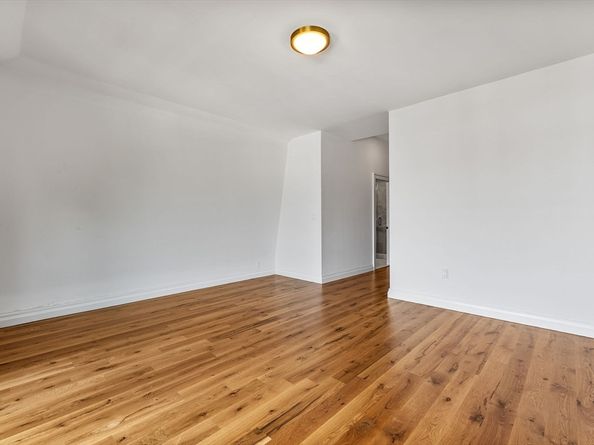 520 East Broadway 2, Boston MA 02127