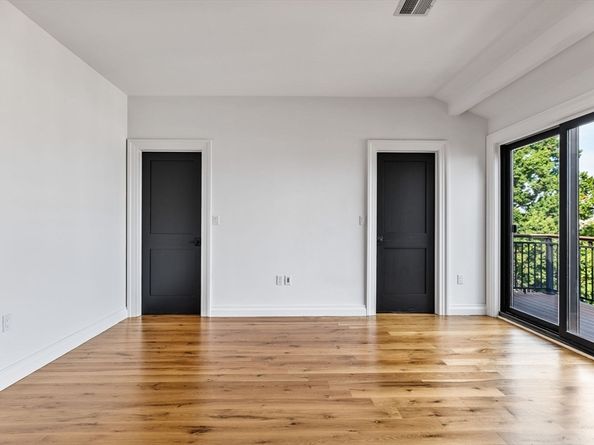520 East Broadway 2, Boston MA 02127