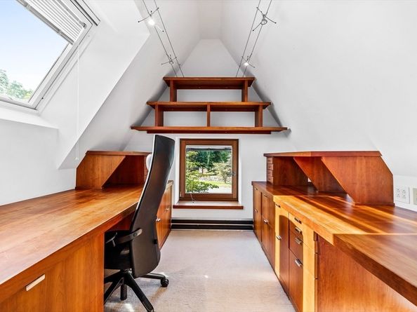 55 Leicester St, Brookline MA 02445
