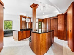 55 Leicester St, Brookline MA 02445