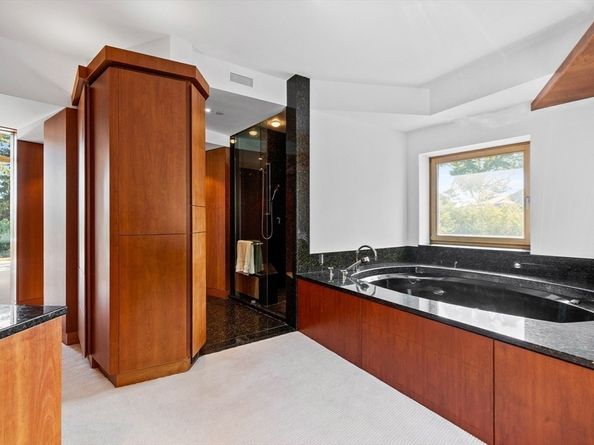 55 Leicester St, Brookline MA 02445