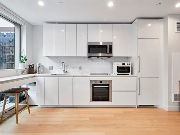 133 Seaport Blvd 1621, Boston MA 02210
