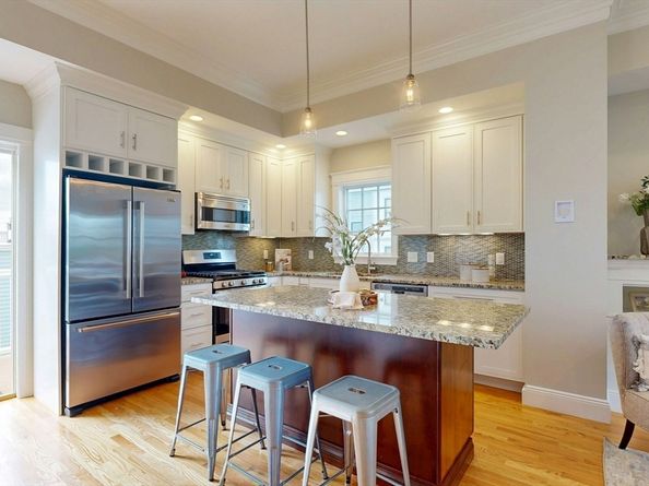 209 W 2nd St, Boston MA 02127