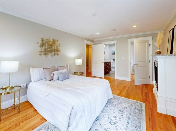 209 W 2nd St, Boston MA 02127