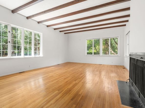 136 Dudley Rd, Newton MA 02459