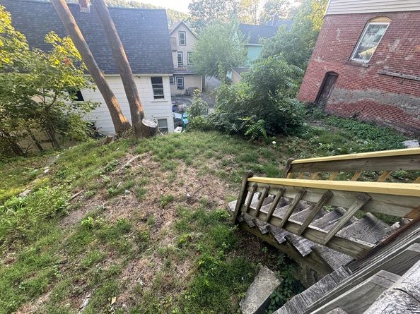 58 Arlington St, Fitchburg MA 01420