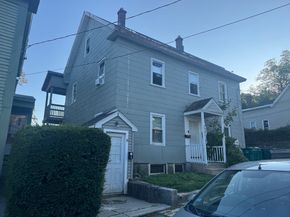 58 Arlington St, Fitchburg MA 01420