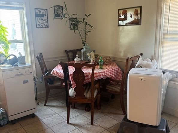 58 Arlington St, Fitchburg MA 01420