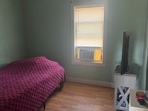 58 Arlington St, Fitchburg MA 01420