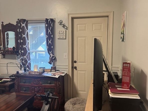 58 Arlington St, Fitchburg MA 01420