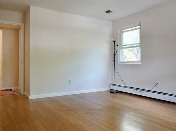 36 Pleasant Dr 42, Stoughton MA 02072