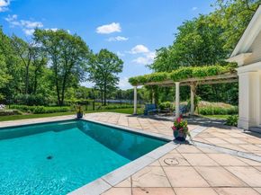 26 Longmeadow Dr, Westwood MA 02090