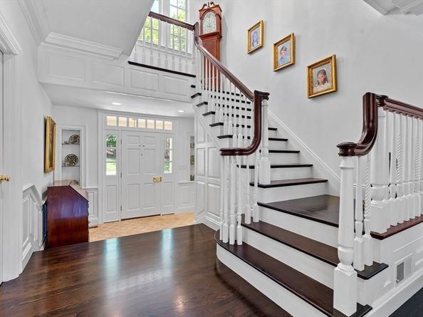 26 Longmeadow Dr, Westwood MA 02090