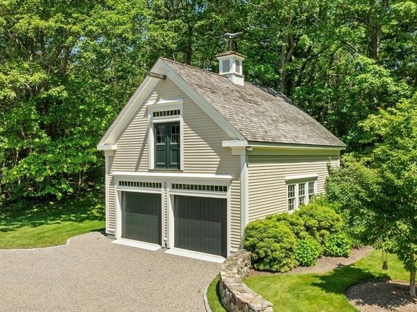 26 Longmeadow Dr, Westwood MA 02090