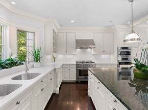 26 Longmeadow Dr, Westwood MA 02090