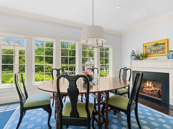 26 Longmeadow Dr, Westwood MA 02090
