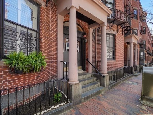 27 Bowdoin St 1C, Boston MA 02114
