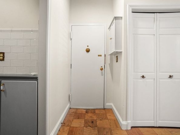 27 Bowdoin St 1C, Boston MA 02114