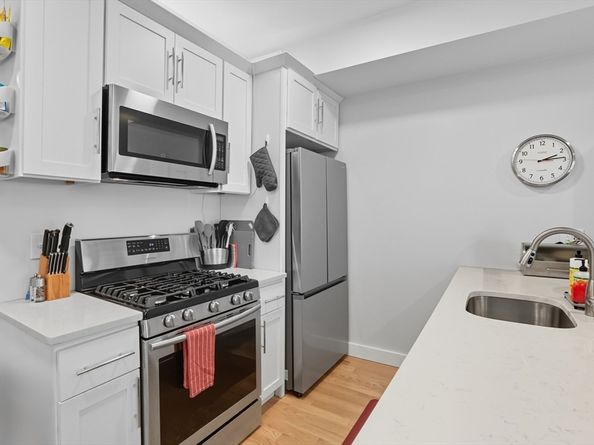 15 Swift Ter 3, Boston MA 02128