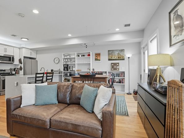 15 Swift Ter 3, Boston MA 02128