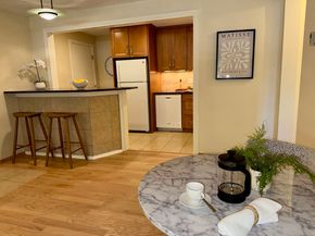 4 Hallmark Gardens 2, Burlington MA 01803