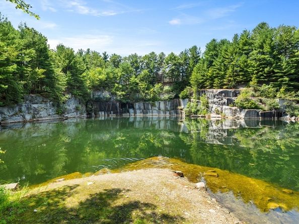 19 Sandstone Road 19, Westford MA 01886