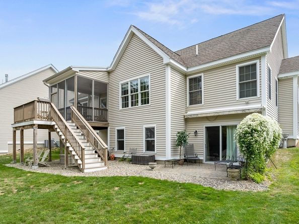 19 Sandstone Road 19, Westford MA 01886