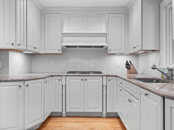4 Farmer Road 4, Milton MA 02186