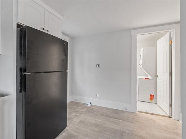 98 Seminole Ave, Waltham MA 02451