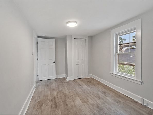 98 Seminole Ave, Waltham MA 02451
