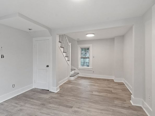 98 Seminole Ave, Waltham MA 02451