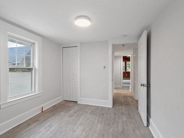 98 Seminole Ave, Waltham MA 02451