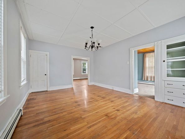 23 Reed Pl, Whitman MA 02382