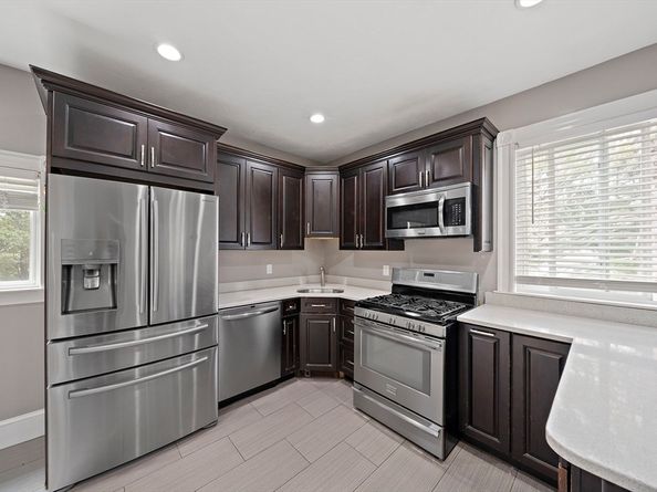 23 Reed Pl, Whitman MA 02382