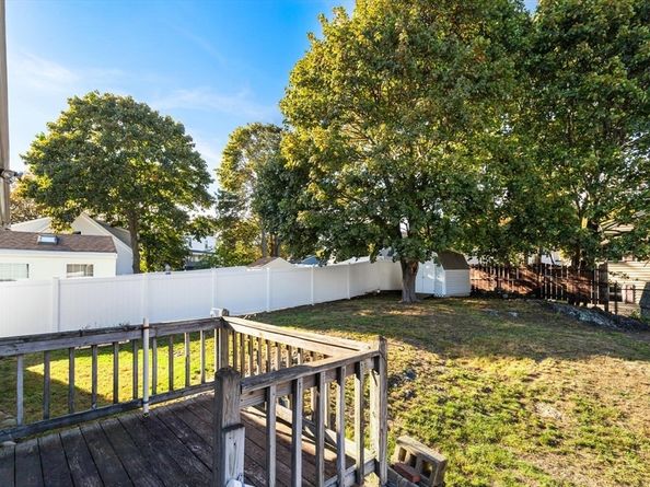 10 Horton St, Salem MA 01970