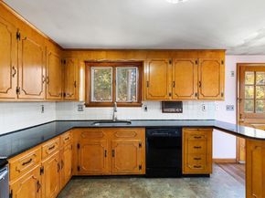 10 Horton St, Salem MA 01970