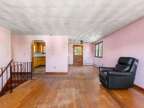 10 Horton St, Salem MA 01970