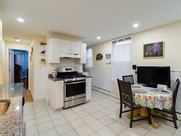 10 Beach Rd 1, Winthrop MA 02152