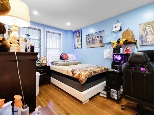 10 Beach Rd 1, Winthrop MA 02152