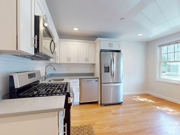 375 Dorchester St, Boston MA 02127