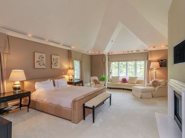 18 Longmeadow Drive, Westwood MA 02090