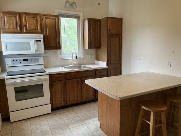 74 Mount Prospect St, Bridgewater MA 02324
