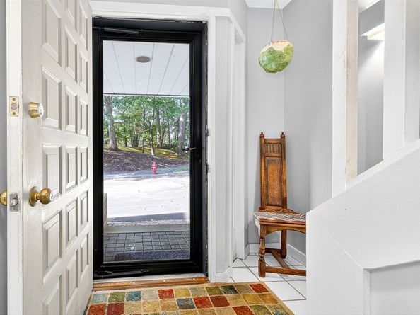 1175 Chestnut St 27, Newton MA 02464