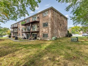 52 Fernview Ave 7, North Andover MA 01845