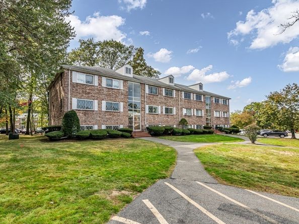 52 Fernview Ave 7, North Andover MA 01845